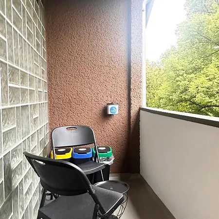 Vaz Vogelheim Monteur-base 3 Zim Mit Highspeed-wlan