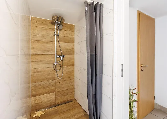 Vaz Vogelheim Monteur-base 3 Zim Mit Highspeed-wlan *